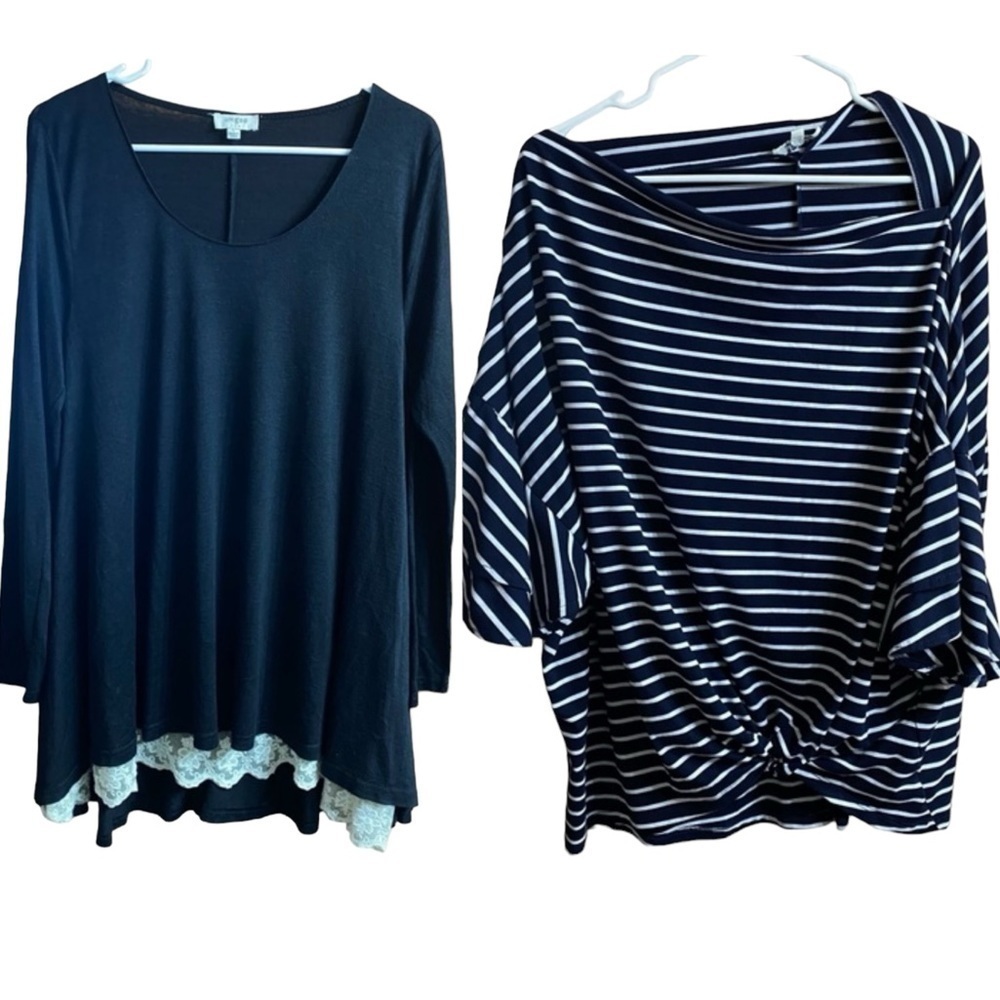 Umgee Bundle of 2 Black and White Blouses Size Large